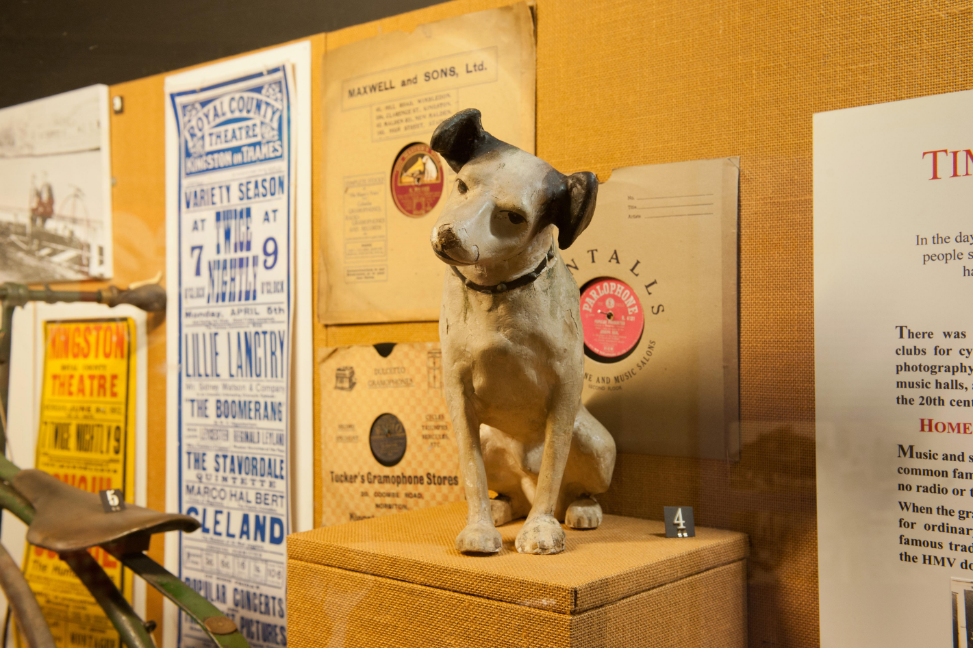 Nipper the dog