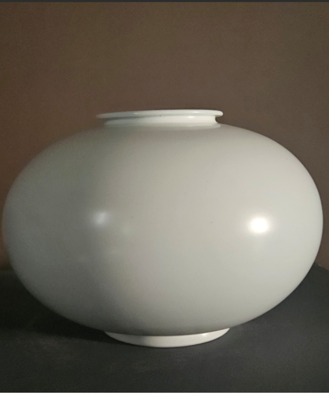 Round ceramic vase